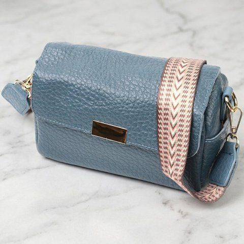 Відмінна шкіряна сумка з оригінальною плечовою лямкою Vintage 22402 Синя 22402 фото