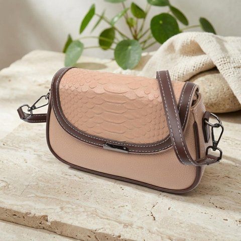 Сумка для жінок з фактурним клапаном з натуральної шкіри Vintage 22373 Бежева 22373 фото
